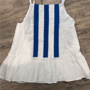 White girls Janie and Jack top with blue embroidery. Size 10